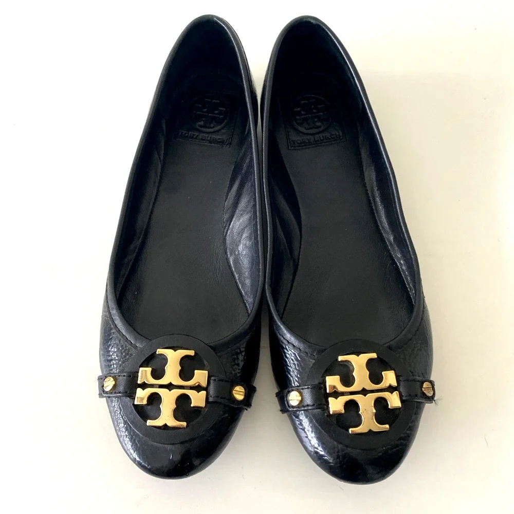 TORY BURCH Aaden Ballet Flat Black Patent Leather Gold Logo Slip On Round Toe 8